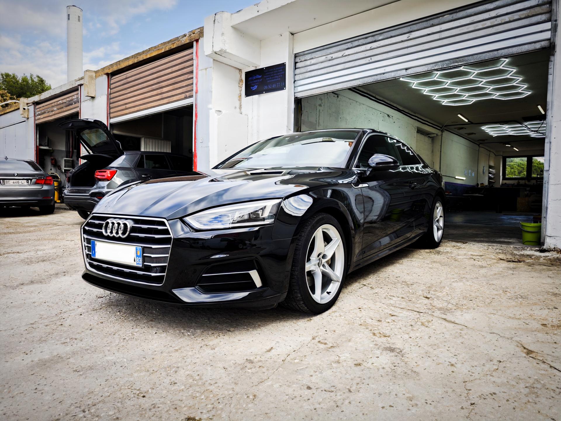 Lavage complet extérieur de voiture avec une Audi A5, Customwrap Concept dans le Var en région PACA.